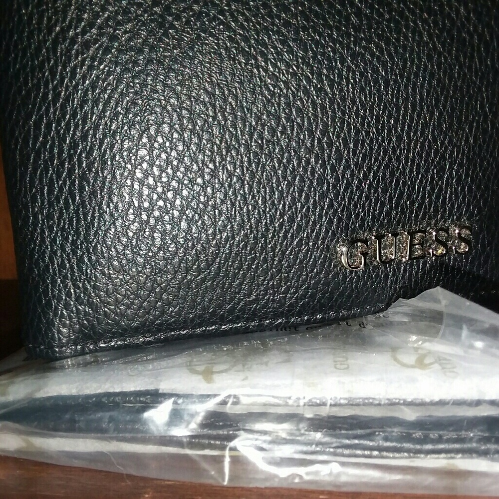 Guess Wallet
